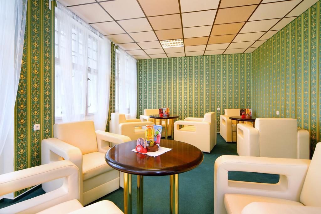 Palace Club Spindleruv Mlyn Exterior foto