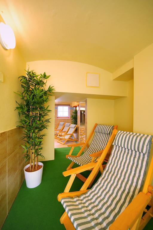 Palace Club Spindleruv Mlyn Exterior foto